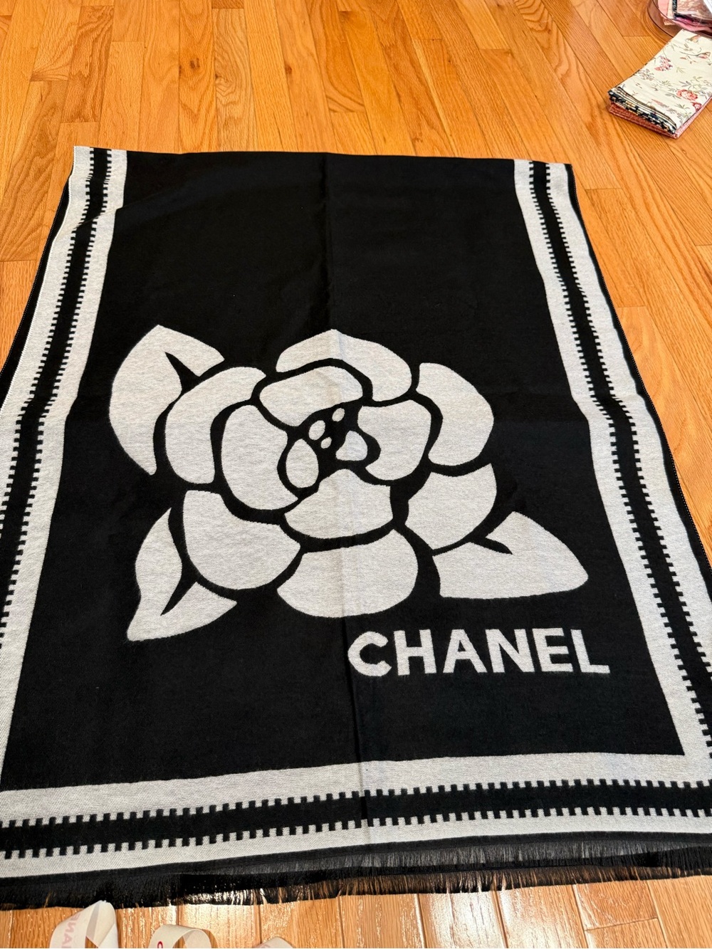 NEW CHANEL Black and White Camellia Logo scarf